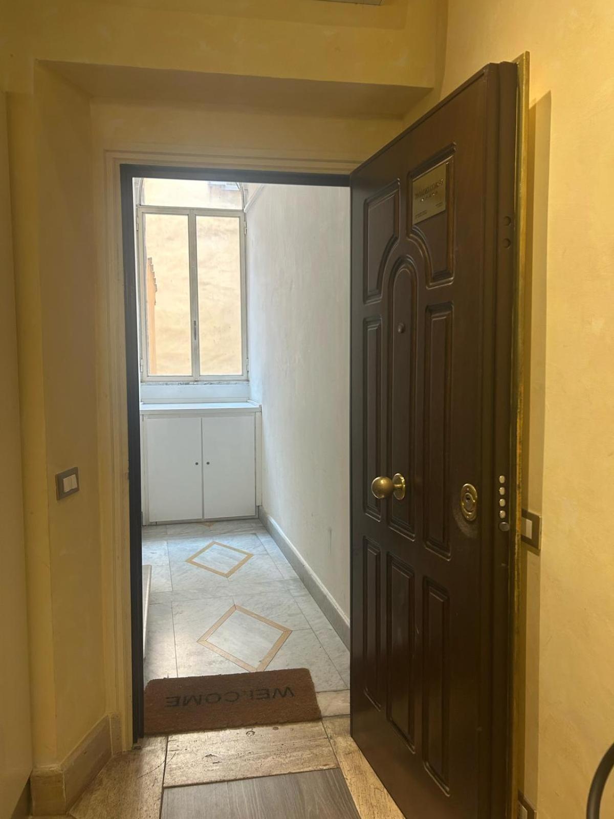 Nsm 71Viadelcorso Appartamento Con Terrazzo روما المظهر الخارجي الصورة